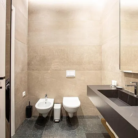 Santorini Luxury 5 - Access, Parking And * Palasë